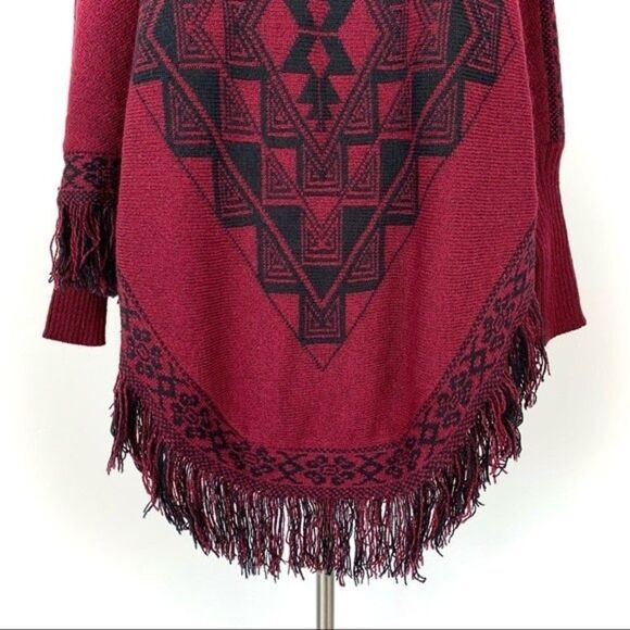 Twiggy London Art to Wear Thick Knit Boho Aztec Pattern Fringe Poncho Sweater - Picture 3 of 7